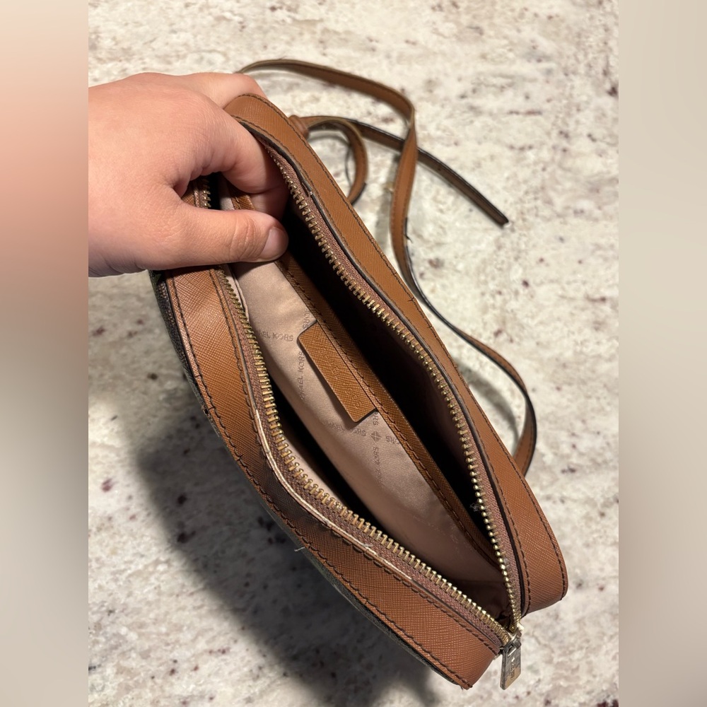 Michael Kors Brown Floral Crossbody Bag - Picture 4 of 7